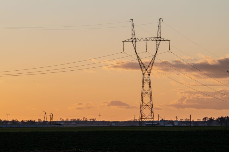 tour à haute tension